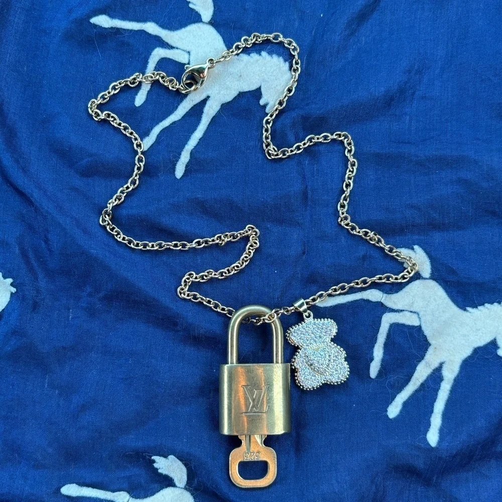 Luxury Louis Vuitton Lock & Key 323 Pave Crystal Teddy Bear Chain Necklace